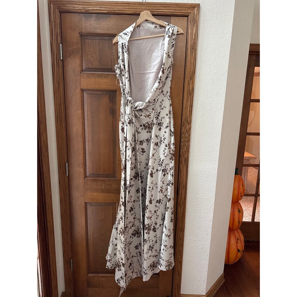 SAU LEE Callie Gown in Beige Multi Floral Size 8 NEW - Picture 3 of 7